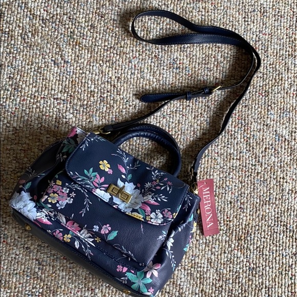 Merona Handbags - Merona Printed Floral Crossbody Purse
